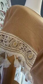 T-Shirt Take Two Con Ricami e Pompon - Image 2