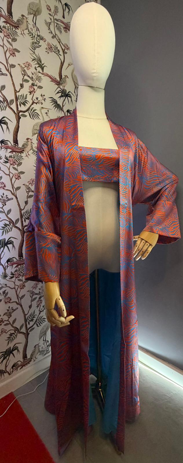 Completo Kimono e Top Danamé Turchese e Arancio-front Completo Kimono e Top Danamé Turchese e Arancio - Image 1